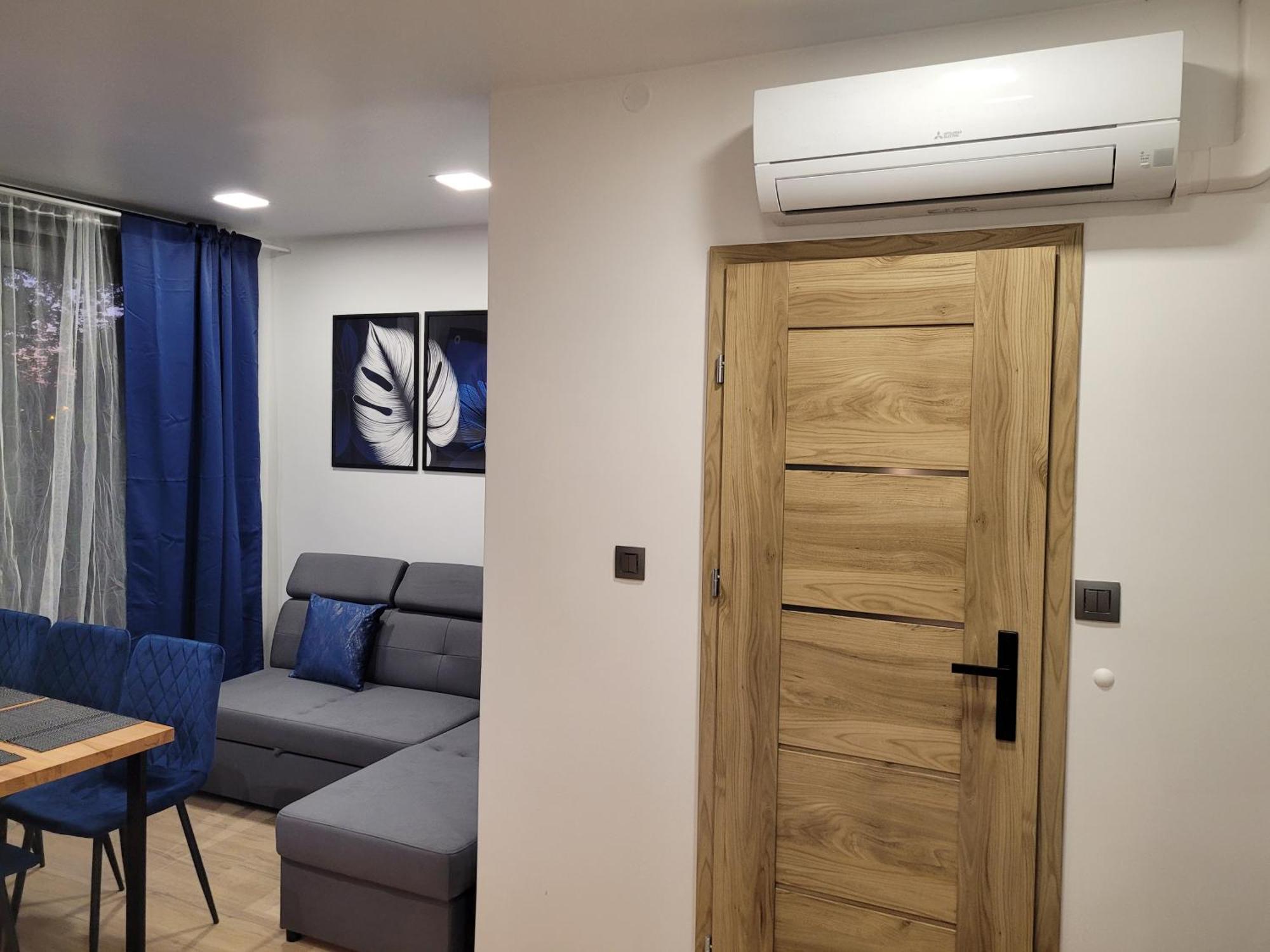 Apartament Radiostacja III Z Ogrodkiem, Parking Free グリヴィツェ エクステリア 写真
