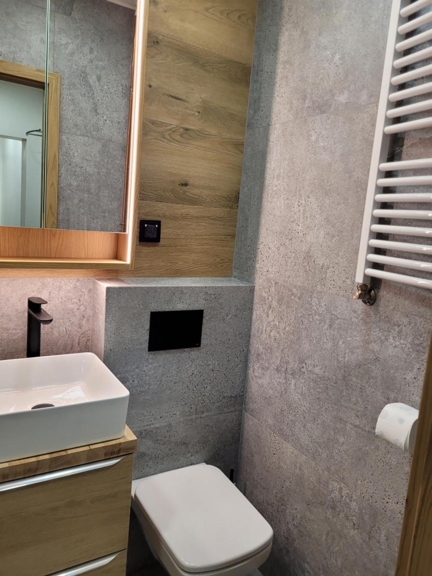 Apartament Radiostacja III Z Ogrodkiem, Parking Free グリヴィツェ エクステリア 写真