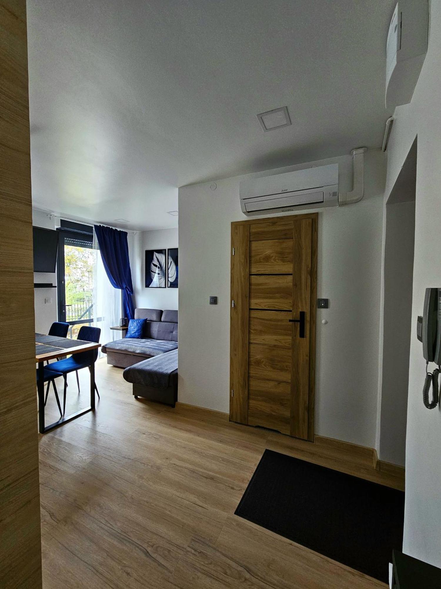 Apartament Radiostacja III Z Ogrodkiem, Parking Free グリヴィツェ エクステリア 写真