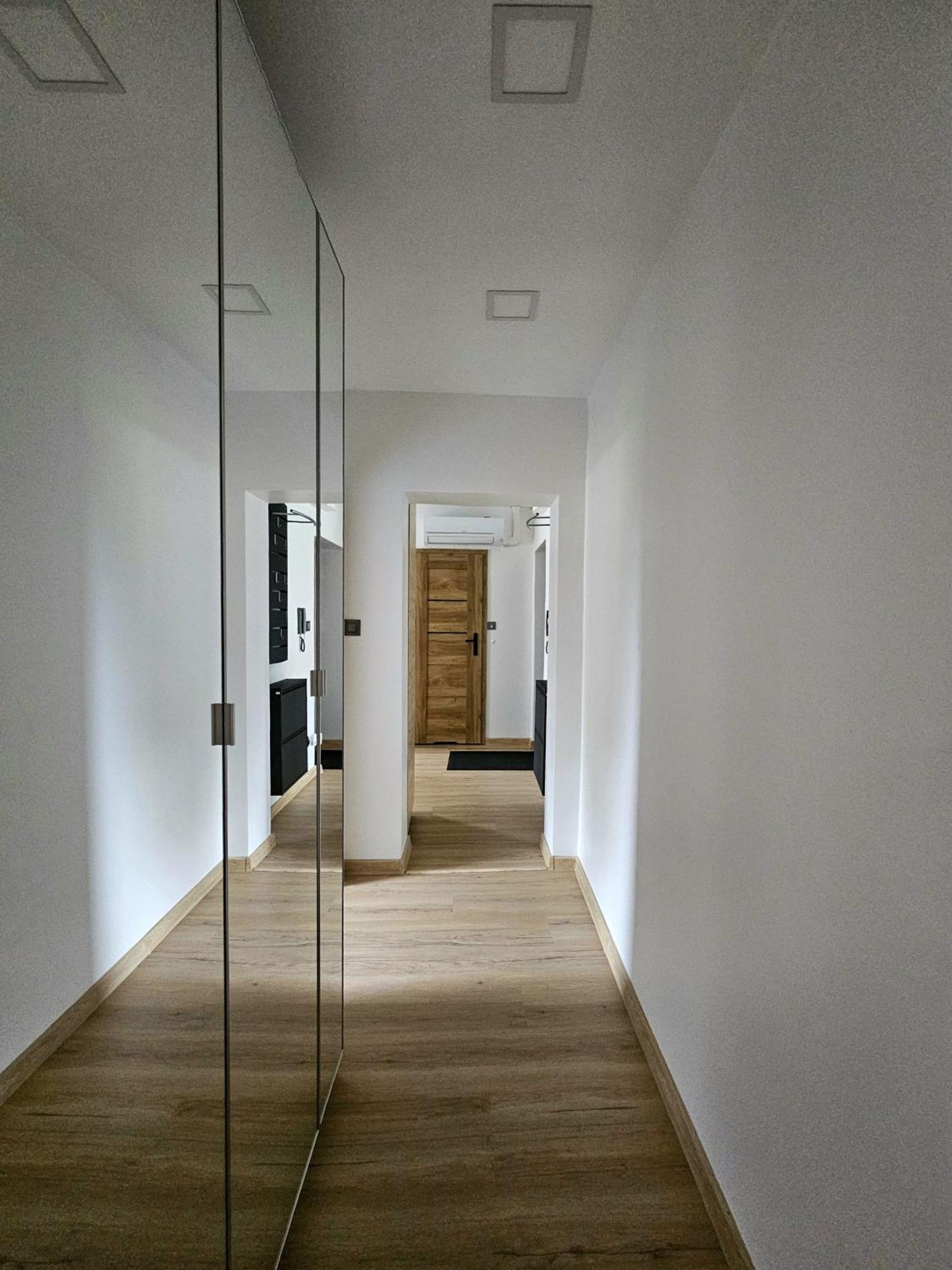 Apartament Radiostacja III Z Ogrodkiem, Parking Free グリヴィツェ エクステリア 写真