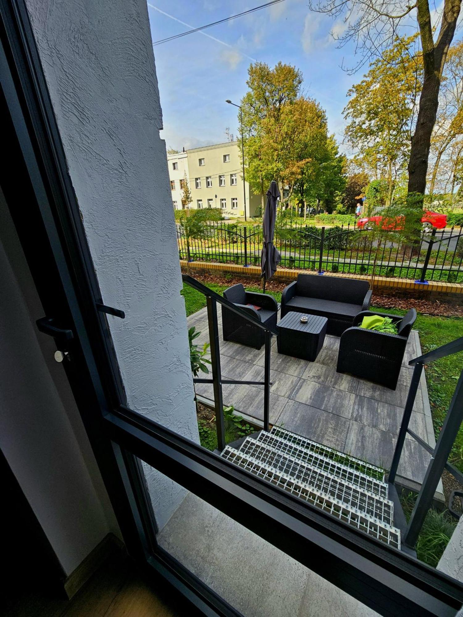 Apartament Radiostacja III Z Ogrodkiem, Parking Free グリヴィツェ エクステリア 写真